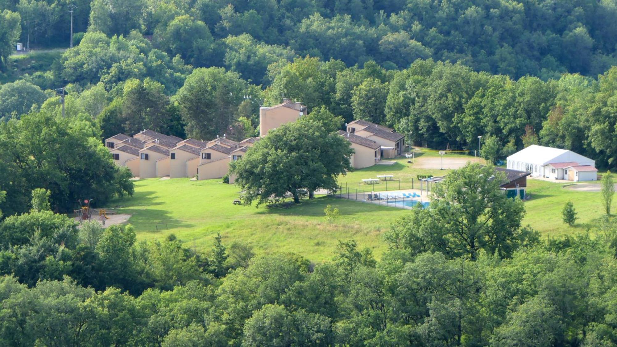 Village De Сasa de vacaciones Caylus
